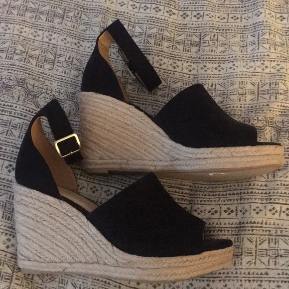 Shoes - Wedge Sandals
